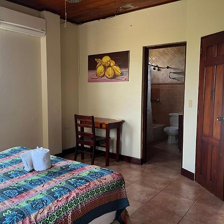 Beachside Stay At Villa Viyarte ซานฮวนเดลซูร์ ภายนอก รูปภาพ