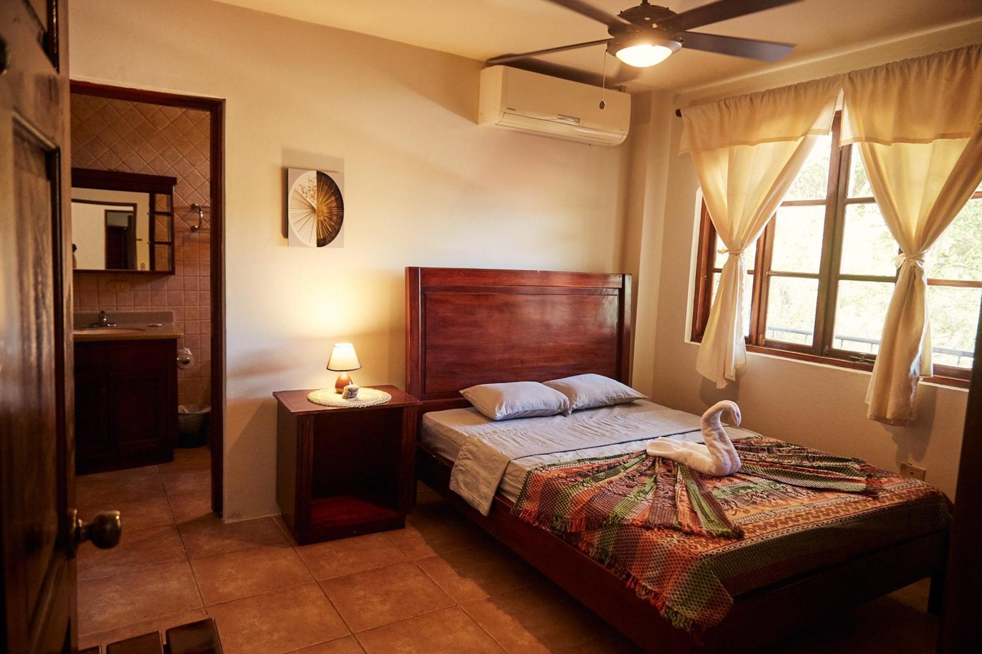 Beachside Stay At Villa Viyarte ซานฮวนเดลซูร์ ภายนอก รูปภาพ