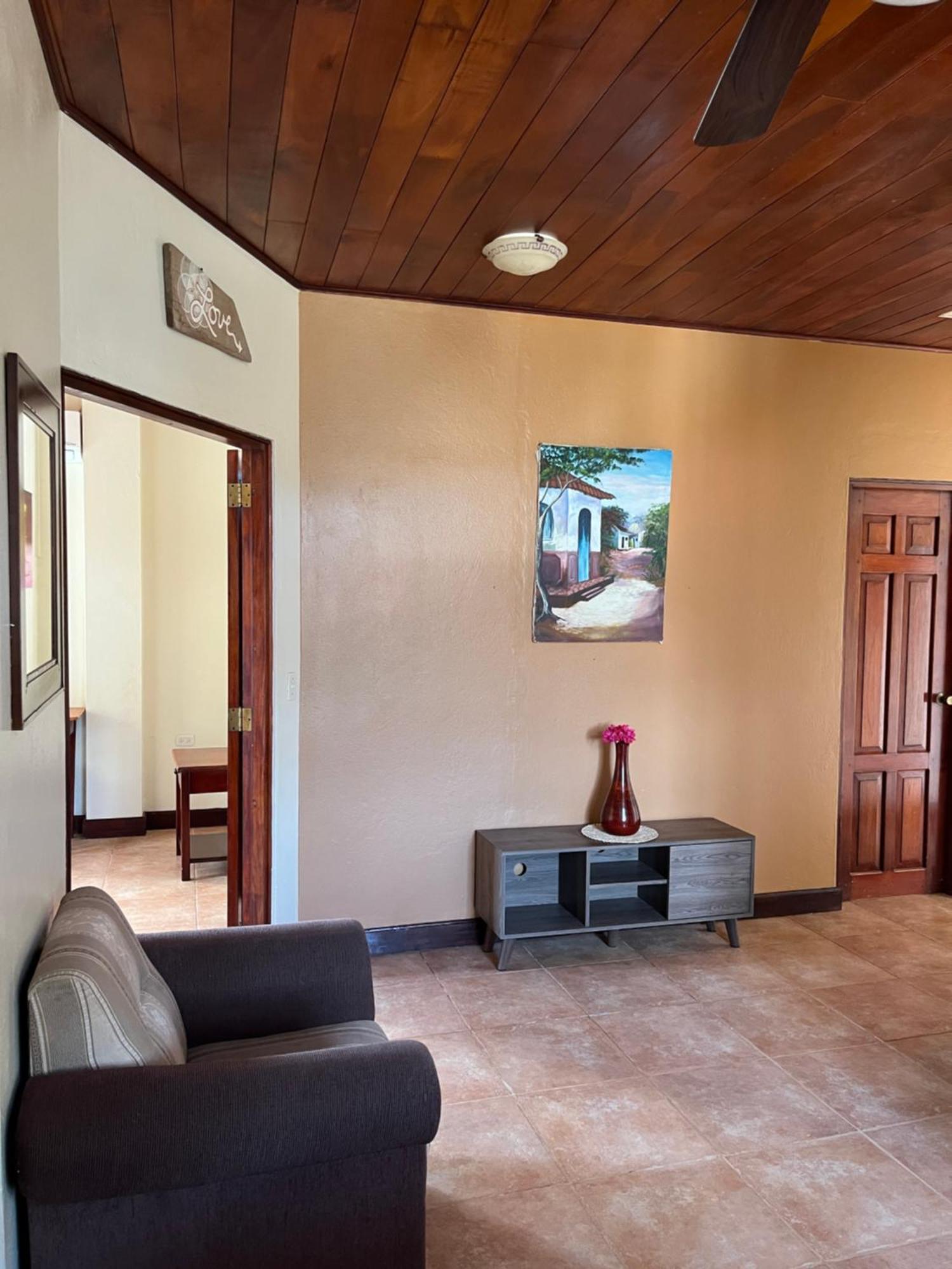 Beachside Stay At Villa Viyarte ซานฮวนเดลซูร์ ภายนอก รูปภาพ