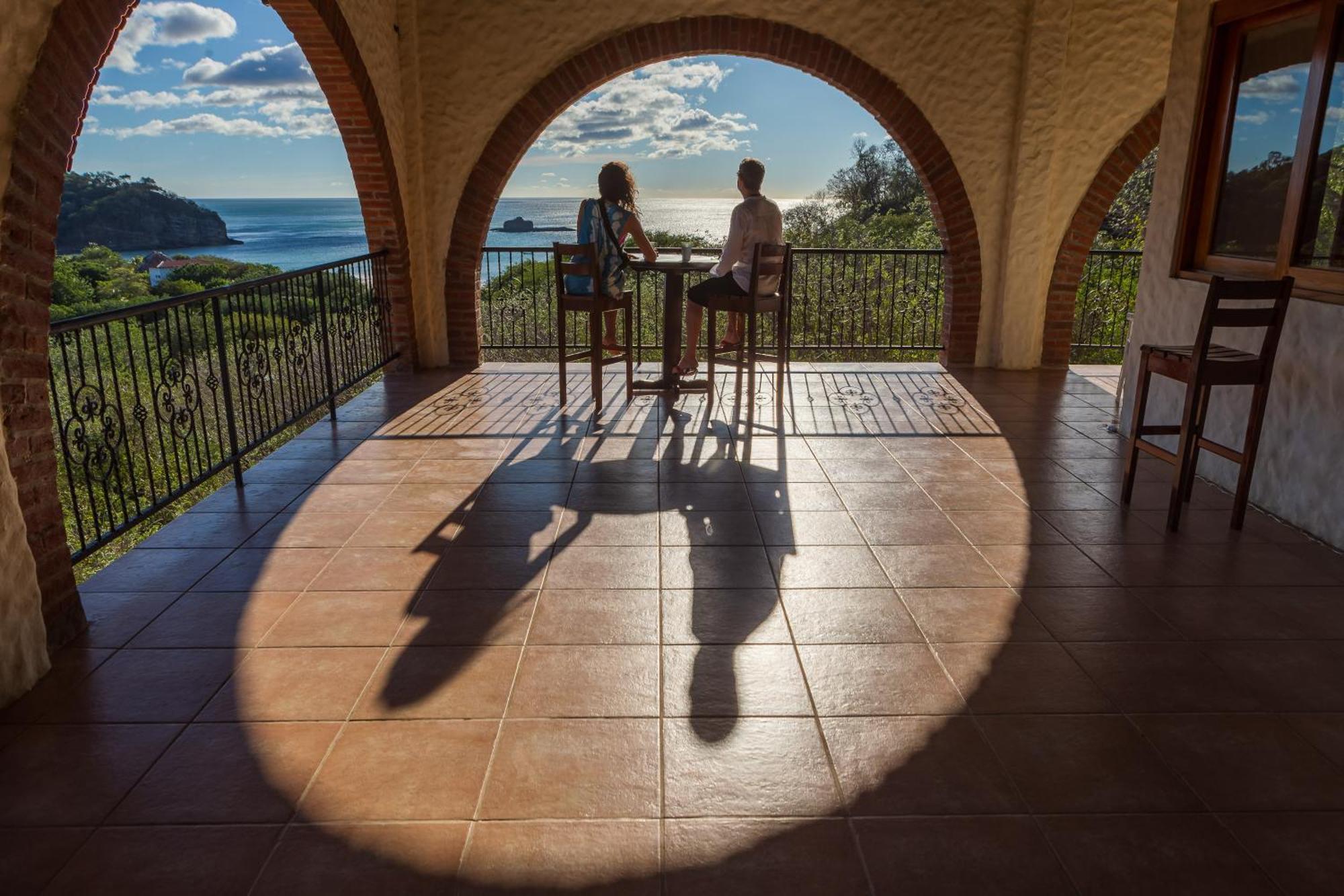 Beachside Stay At Villa Viyarte ซานฮวนเดลซูร์ ภายนอก รูปภาพ