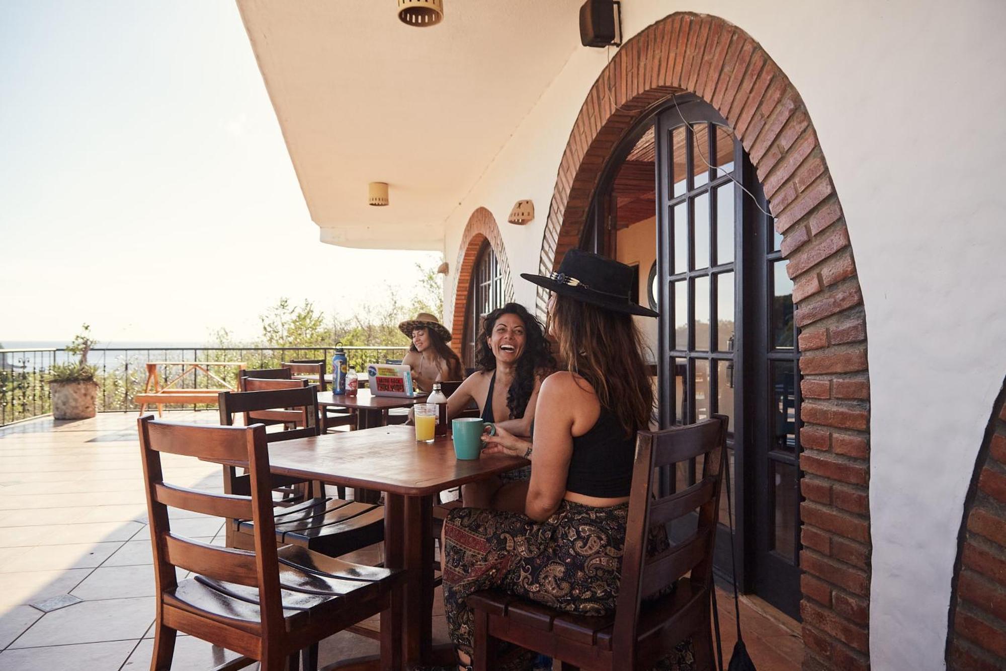 Beachside Stay At Villa Viyarte ซานฮวนเดลซูร์ ภายนอก รูปภาพ