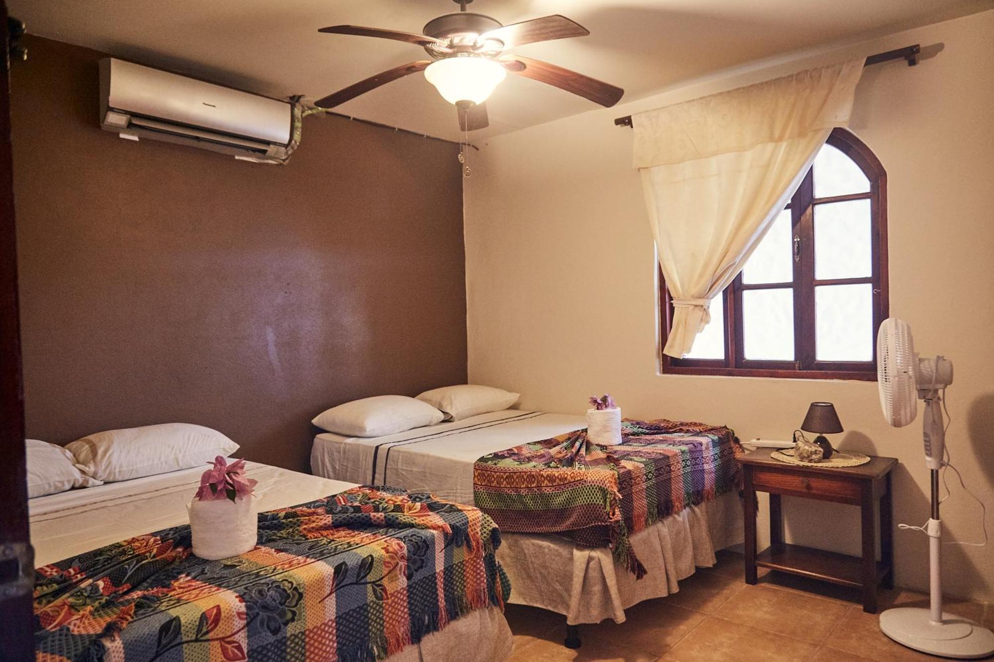 Beachside Stay At Villa Viyarte ซานฮวนเดลซูร์ ภายนอก รูปภาพ